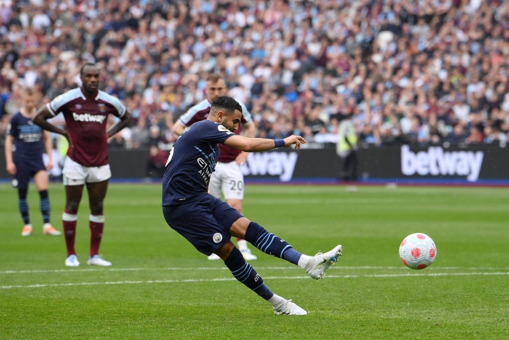 Bóng đá Anh - 'Chết hụt' trước West Ham, Man City chạm 1 tay vào chức vô địch (Hình 2).