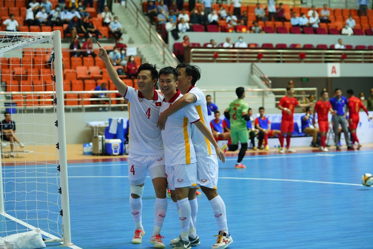 Bóng đá Việt Nam - Ghi liền 3 bàn trong 1 phút, ĐT futsal Việt Nam hủy diệt Myanmar