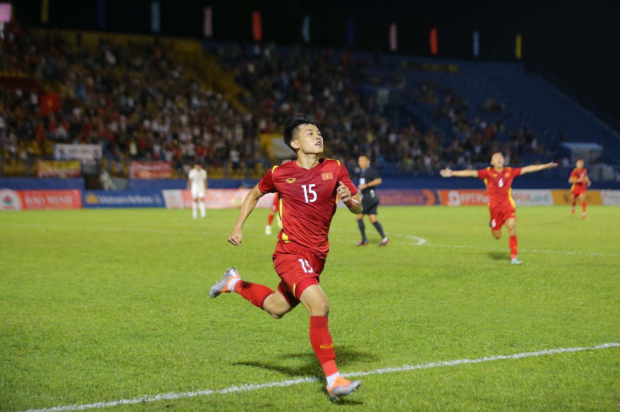 Bóng đá Việt Nam - Thắng tối thiểu Thái Lan, U19 Việt Nam tái ngộ Malaysia ở chung kết