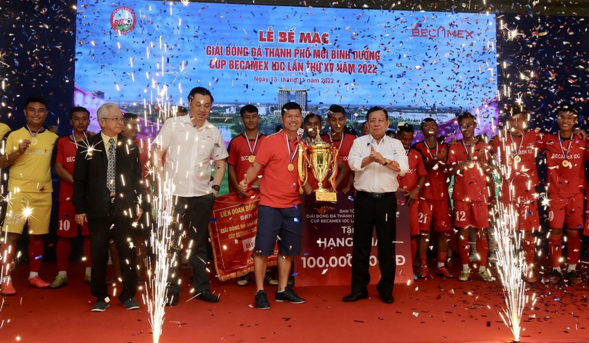 Bóng đá Việt Nam - Bamboo FC lên vô địch giải bóng đá Becamex IDC 2022 (Hình 2).