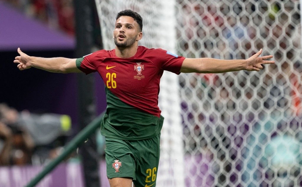 Bóng đá Châu Âu - Hậu bối của Ronaldo bị bạn gái công khai clip 'nóng'