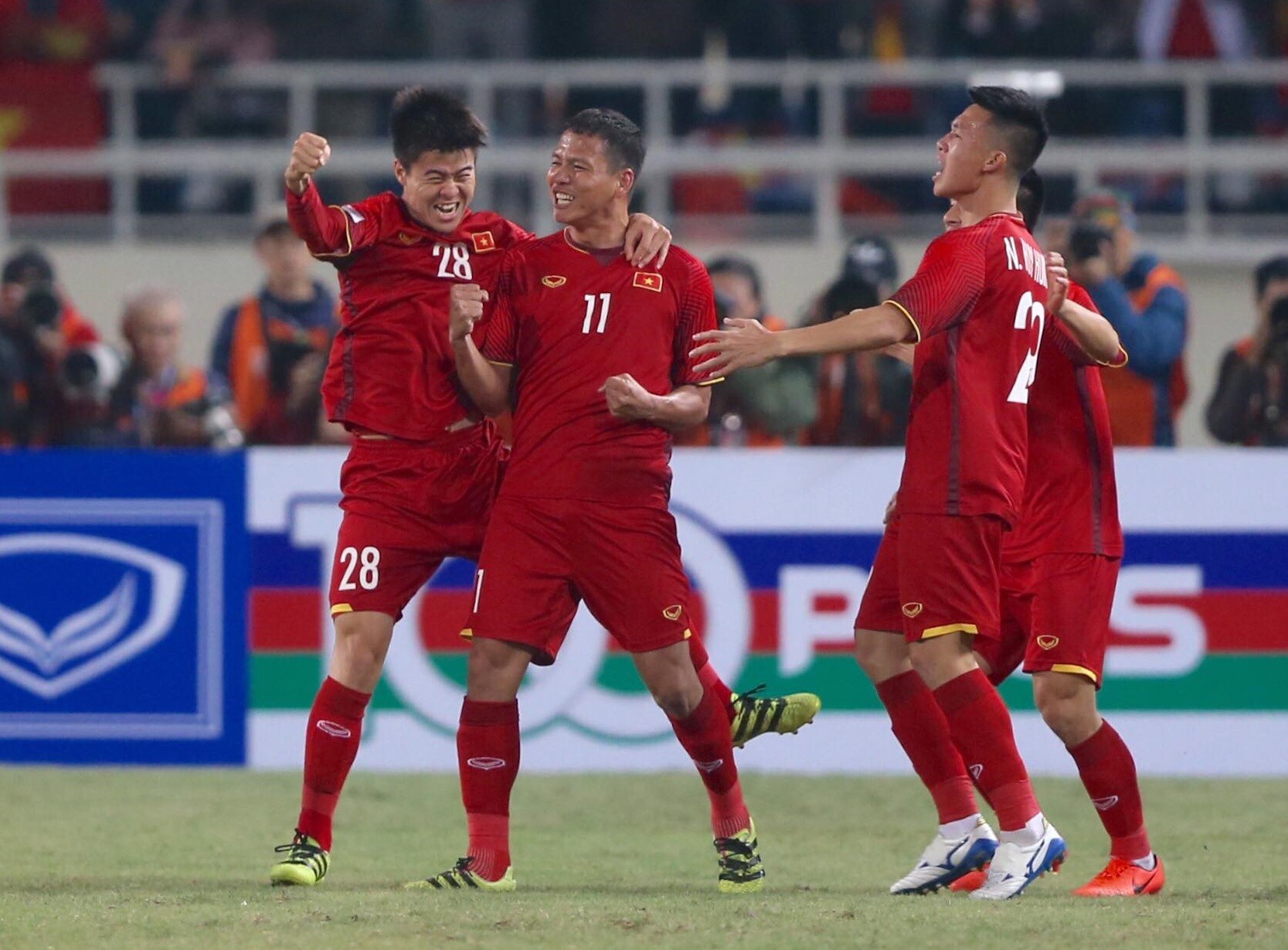 Bóng đá Việt Nam - Những lần đụng độ nảy lửa giữa ĐT Việt Nam và Malaysia tại AFF Cup (Hình 4).