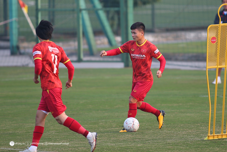 Bóng đá Việt Nam - Quang Hải chủ động xin Pau FC về nước, muốn vô địch để tri ân HLV Park