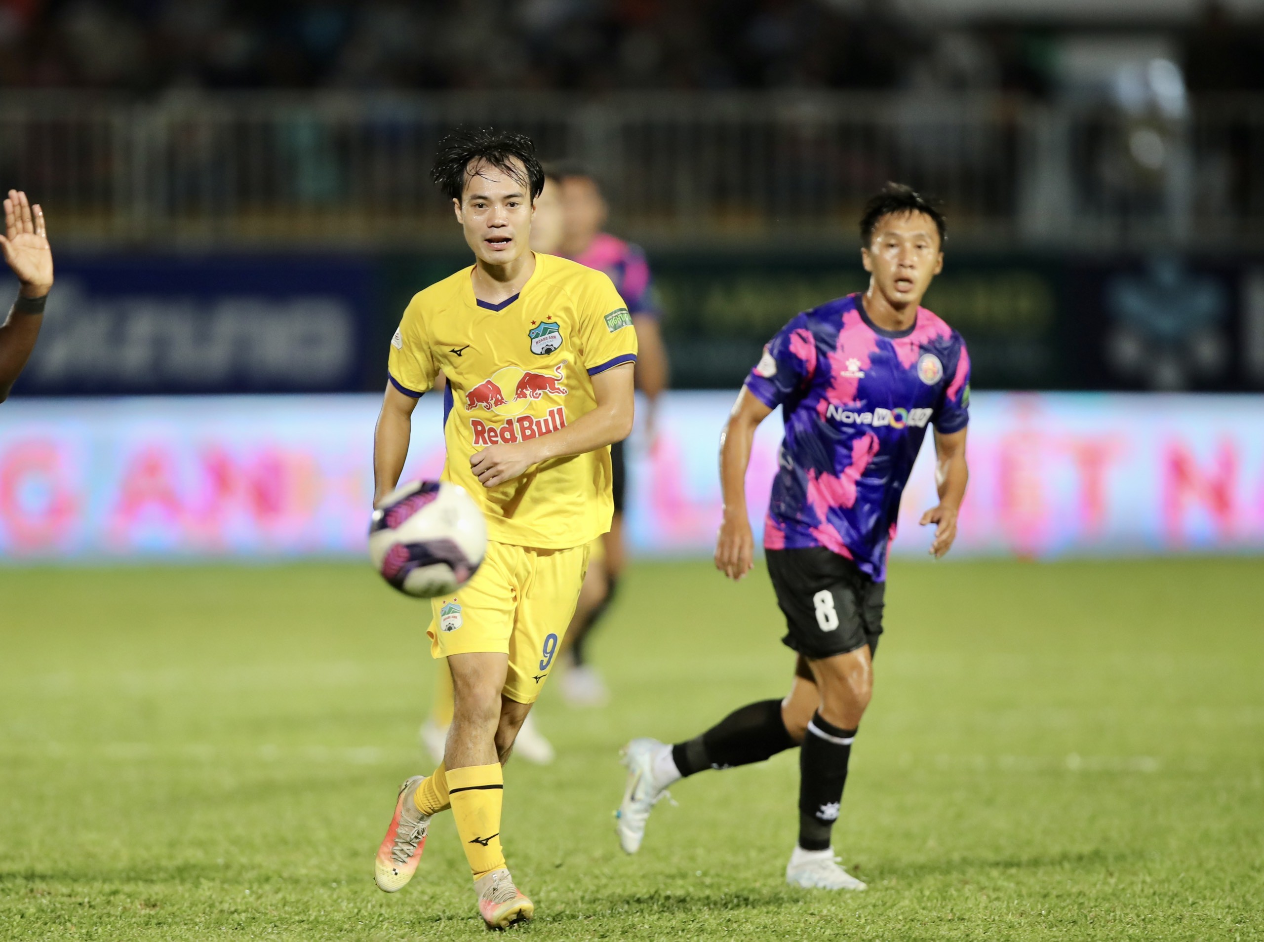 Bóng đá Việt Nam - HAGL tại V.League 2023: Phố núi mùa vắng sao