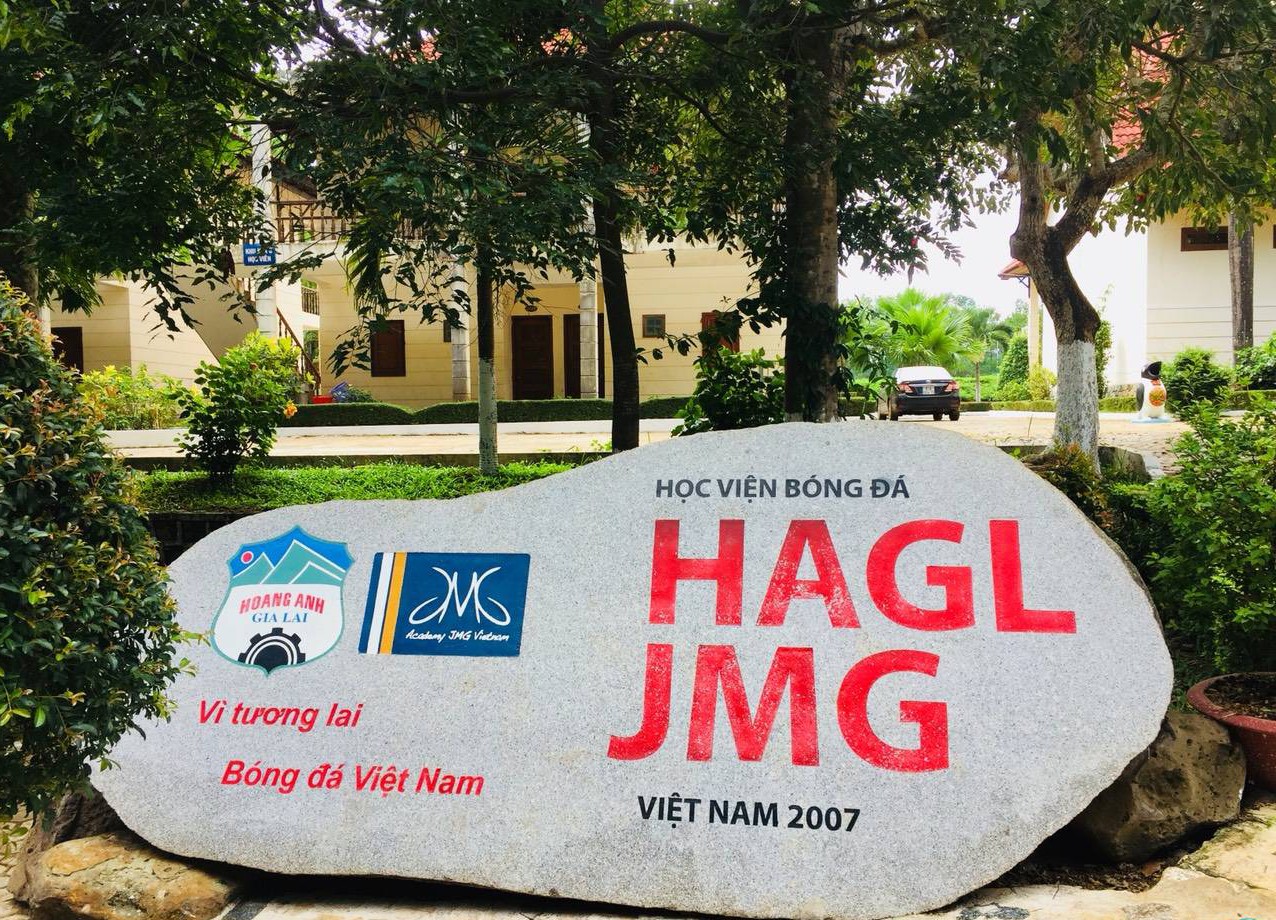 Bóng đá Việt Nam - Một ngày ở Học viện bóng đá HAGL (Hình 4).