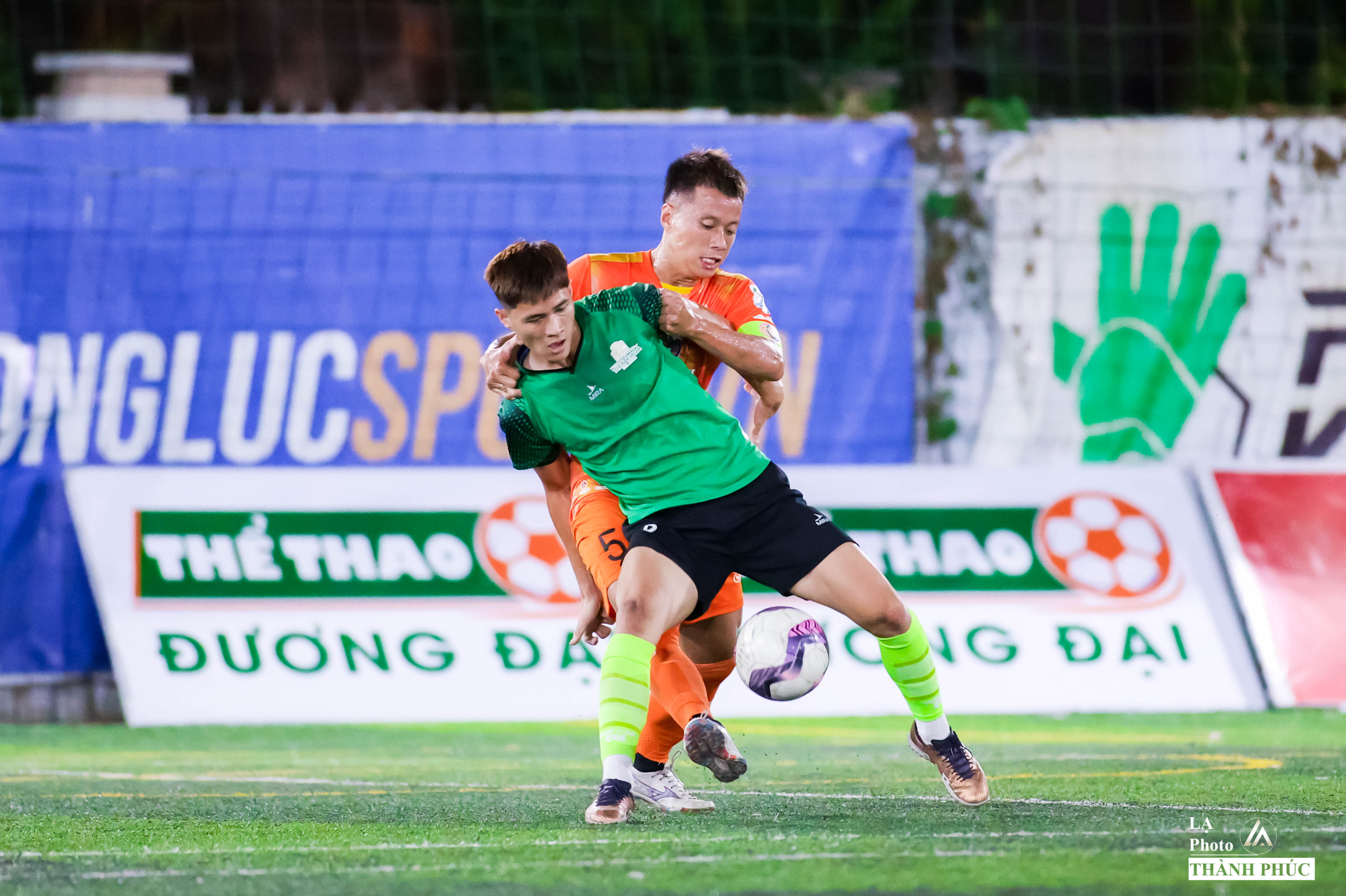 Bóng đá Việt Nam - Tiến Khoa thua Nghiêm Phạm bán kết Saigon Serie A: Ngôi sao cỡ Tuấn Anh Jr cũng... thua chính mình