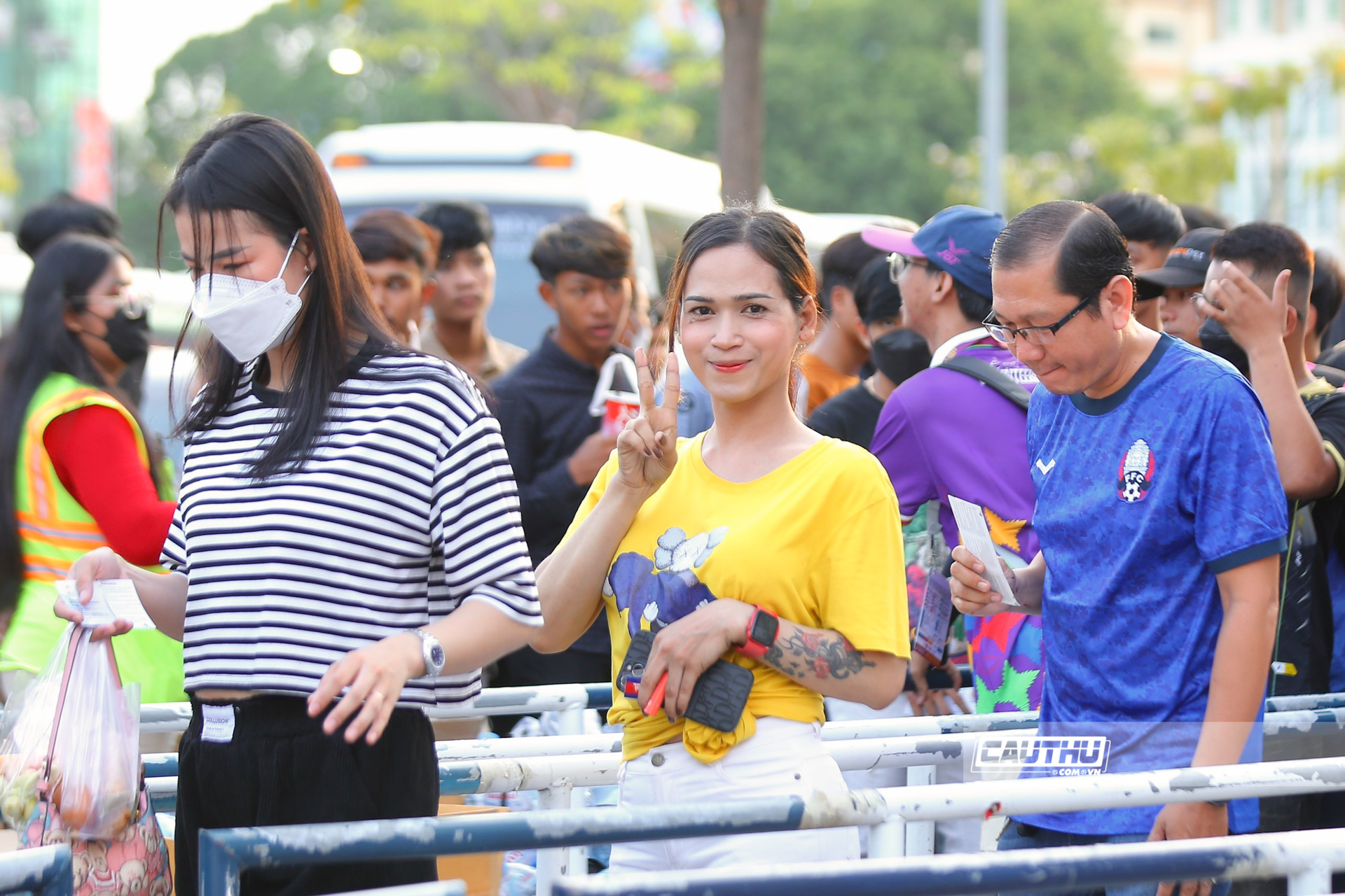 Bóng đá Việt Nam - Bóng hồng Campuchia khoe sắc ngày khai màn bóng đá nam SEA Games 32 (Hình 3).