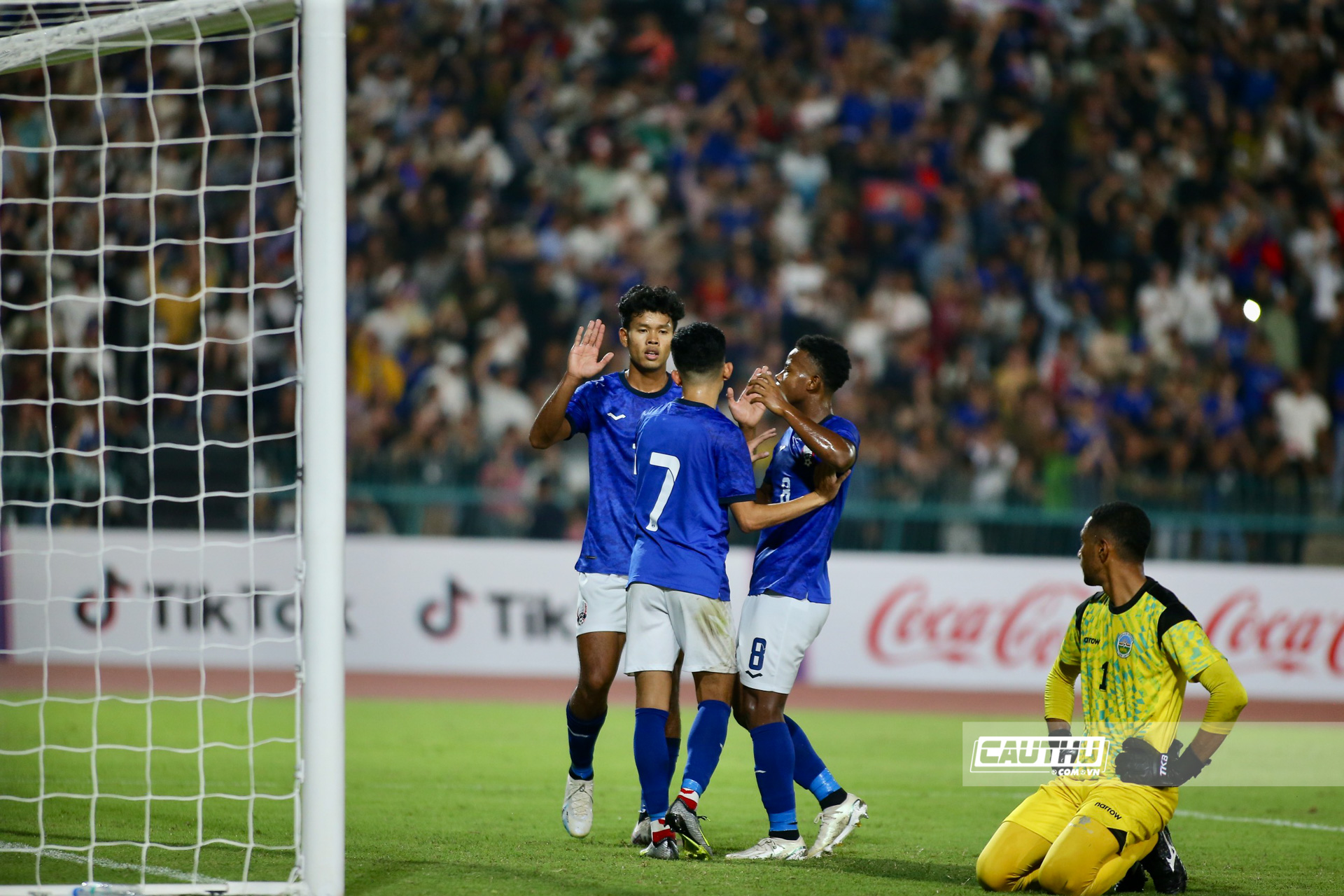 Bóng đá Việt Nam - Bóng hồng Campuchia khoe sắc ngày khai màn bóng đá nam SEA Games 32 (Hình 10).