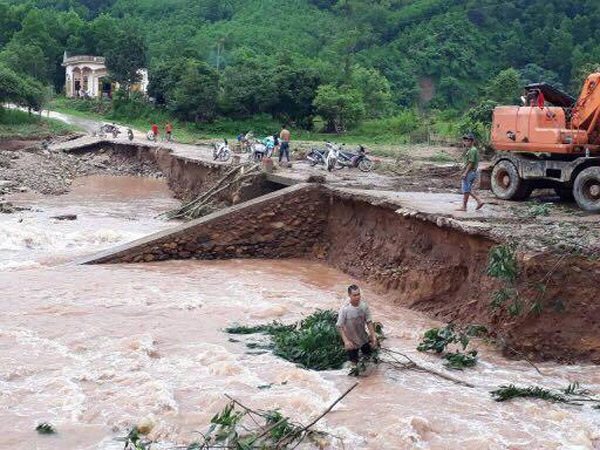 Xã hội - Chủ tịch Quảng Ninh phê bình đơn vị chậm thông tin về lũ quét (Hình 2).