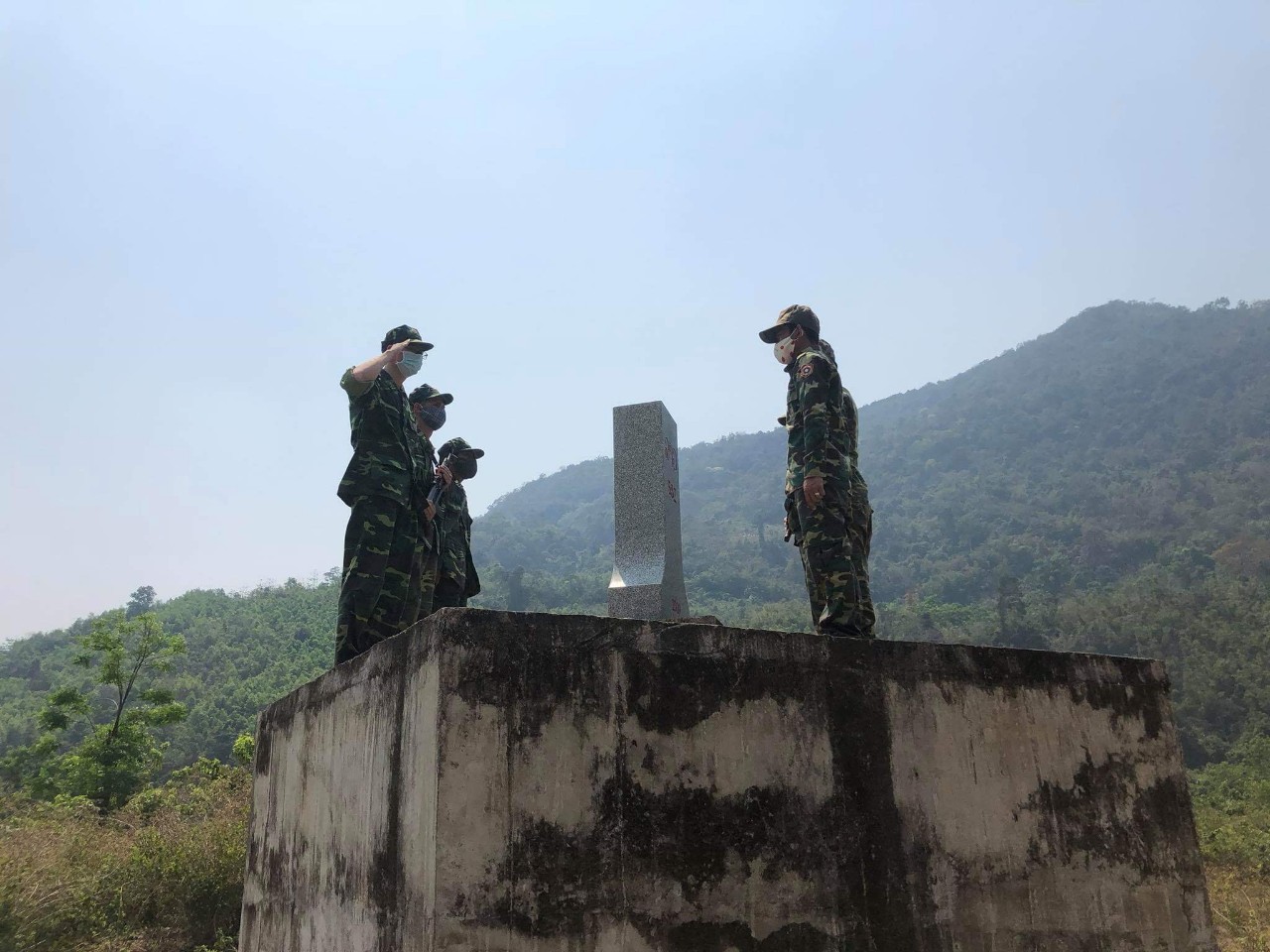 Tin nhanh - Tin vui cho gia đình đại uý đang tham gia chống đại dịch Covid-19 khu vực biên giới (Hình 2).