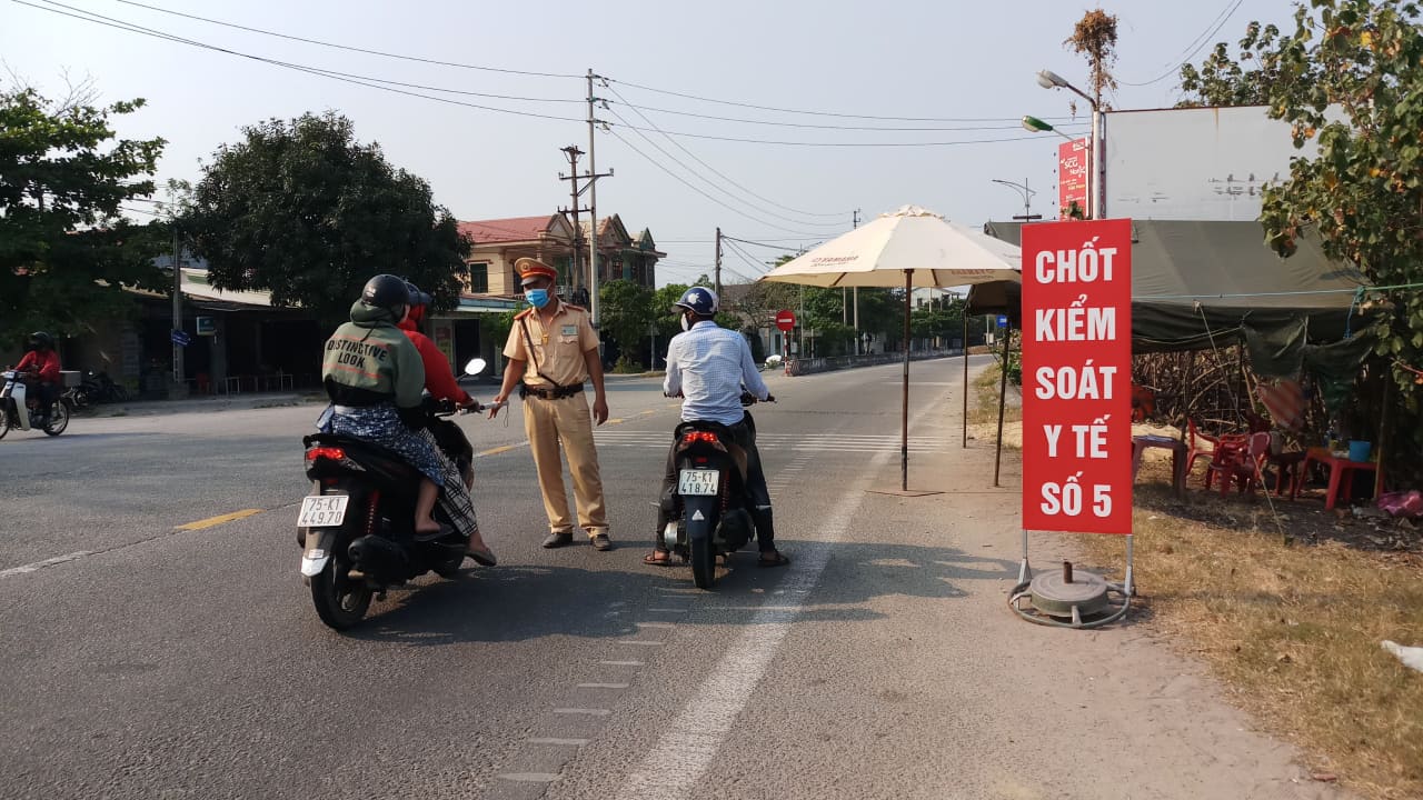 Tin nhanh - Thừa Thiên - Huế phòng, chống Covid -19: Kiểm soát chặt chẽ nhưng không “ngăn sông, cấm chợ”