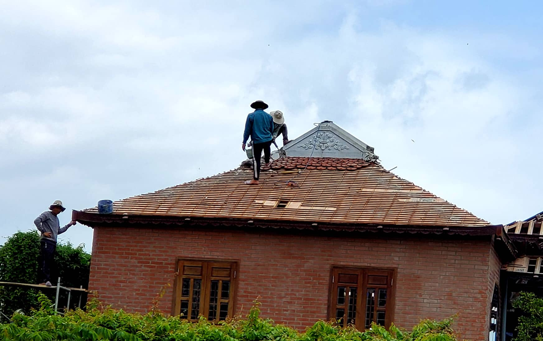 Dân sinh - Cận cảnh việc tháo dỡ “biệt phủ” đồ sộ xây không phép ở Thừa Thiên-Huế (Hình 3).