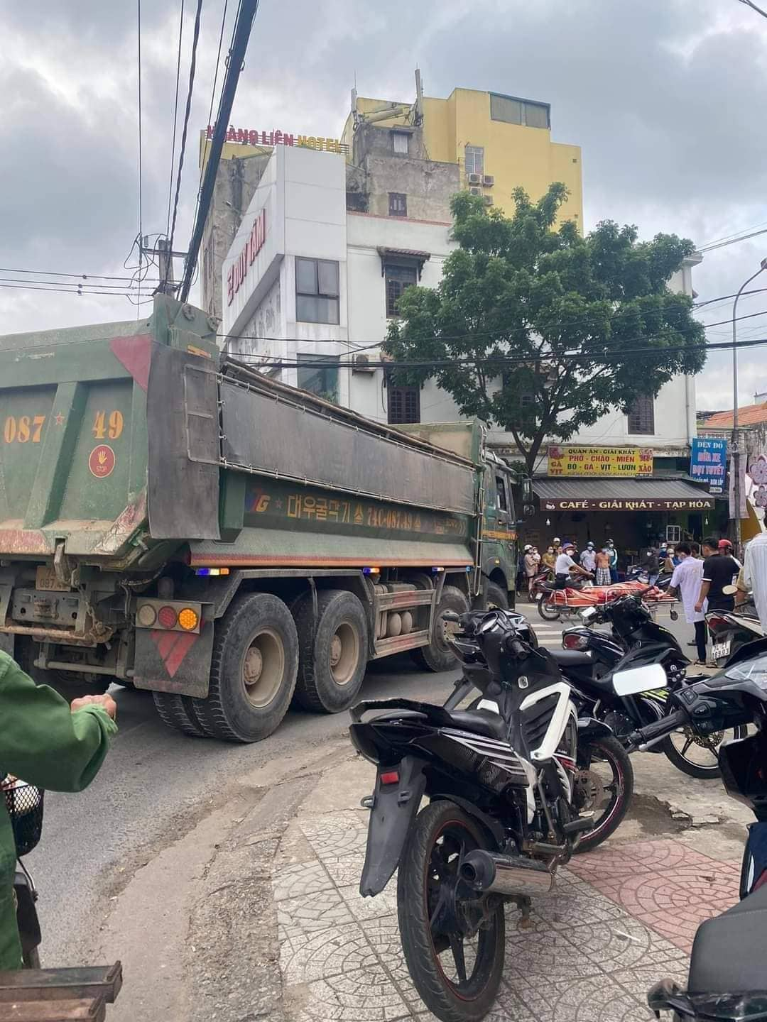 Dân sinh - Chưa đầy 1 tháng, một chiếc xe gây ra 2 vụ TN làm 3 người thương vong (Hình 3).