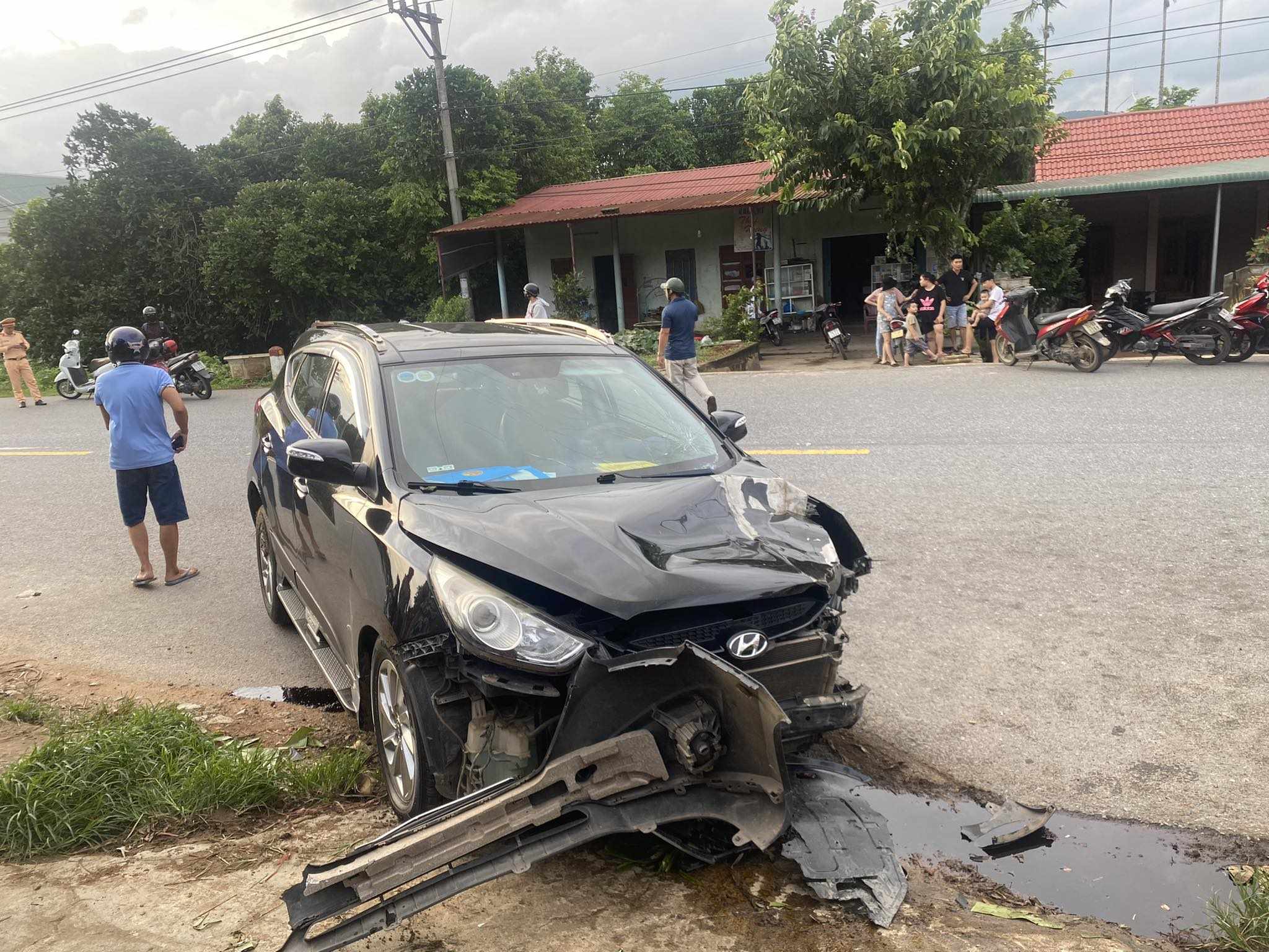 Dân sinh - Quảng Trị: Làm rõ vụ cán bộ thuế hơi thở có cồn lái xe tông chết người (Hình 2).