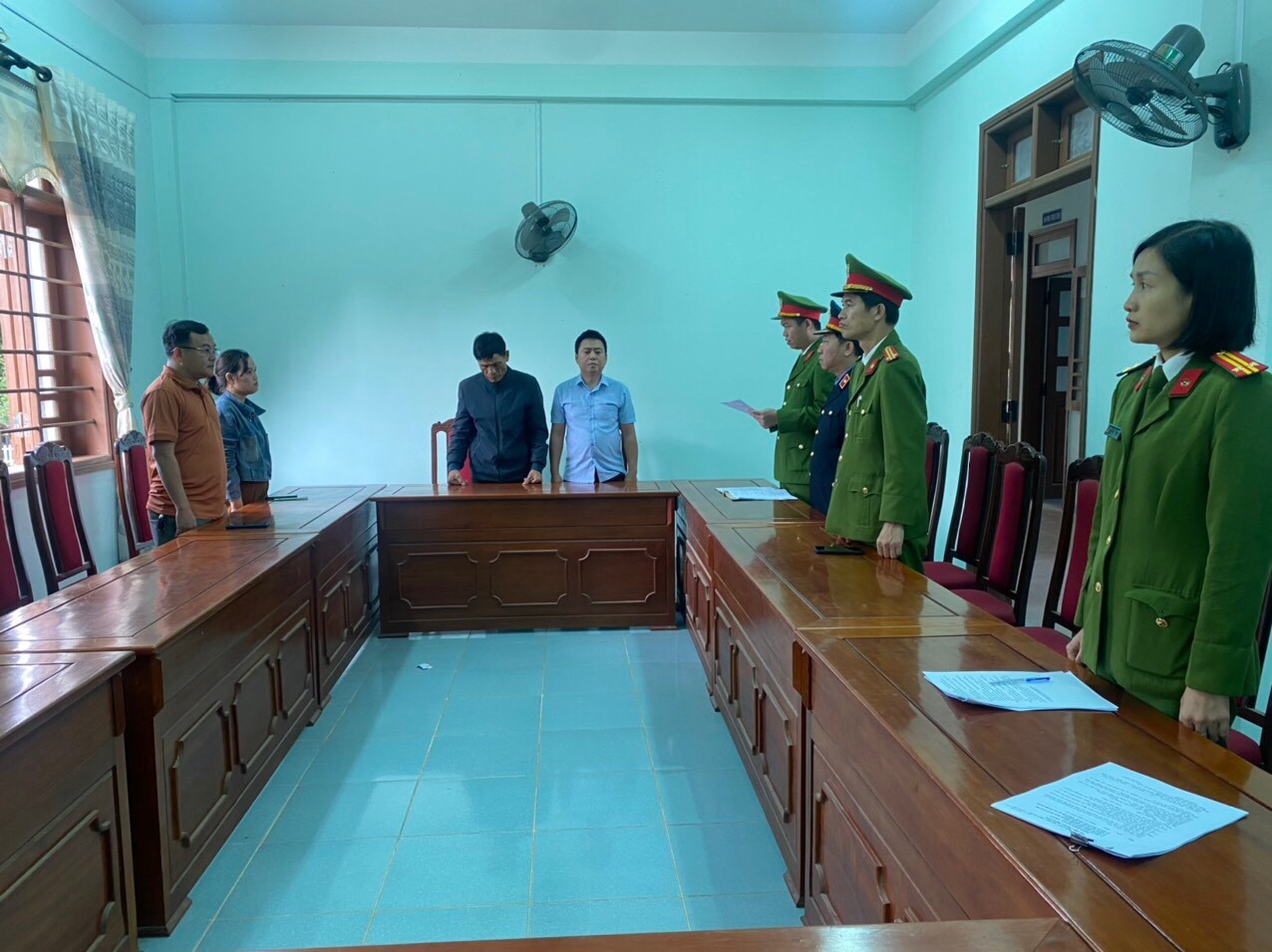 An ninh - Hình sự - Bắt nguyên lãnh đạo một phòng giao dịch ngân hàng ở Quảng Trị