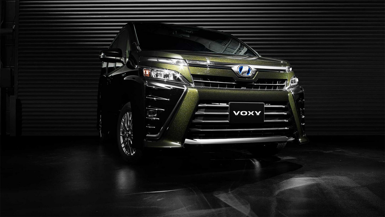 Xe++ - Toyota đưa mẫu MPV Voxy tới Indonesia, hòng 'tiếm ngôi' Nissan Serena (Hình 7).