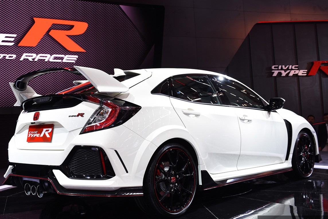 Xe++ - Honda Civic Type R 2018 tại Indonesia đắt gấp đôi giá bán thị trường Mỹ (Hình 6).