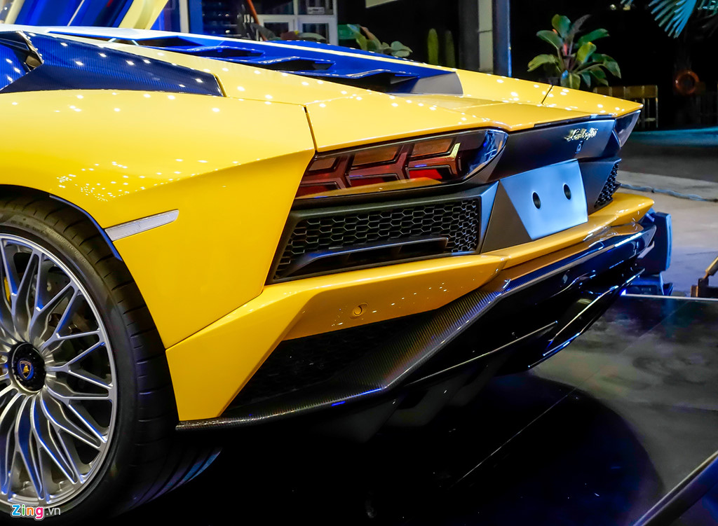 Xe++ - Lamborghini Aventador S độc nhất VN về tay đại gia Sài Gòn (Hình 7).