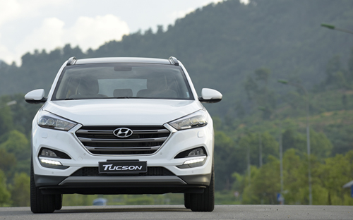 Xe++ - Hyundai Tucson 2017 ra mắt, quyết ăn thua Mazda CX-5 bằng giá bán (Hình 2).