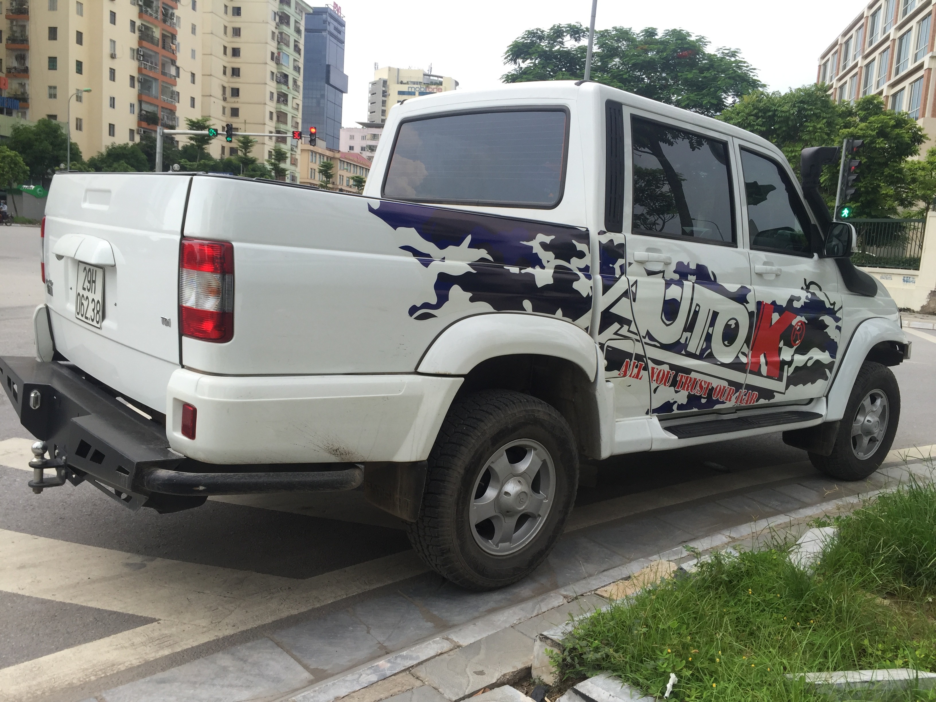 Xe++ - 'Lột xác' bán tải UAZ Patriot Pickup chỉ với 60 triệu đồng (Hình 5).