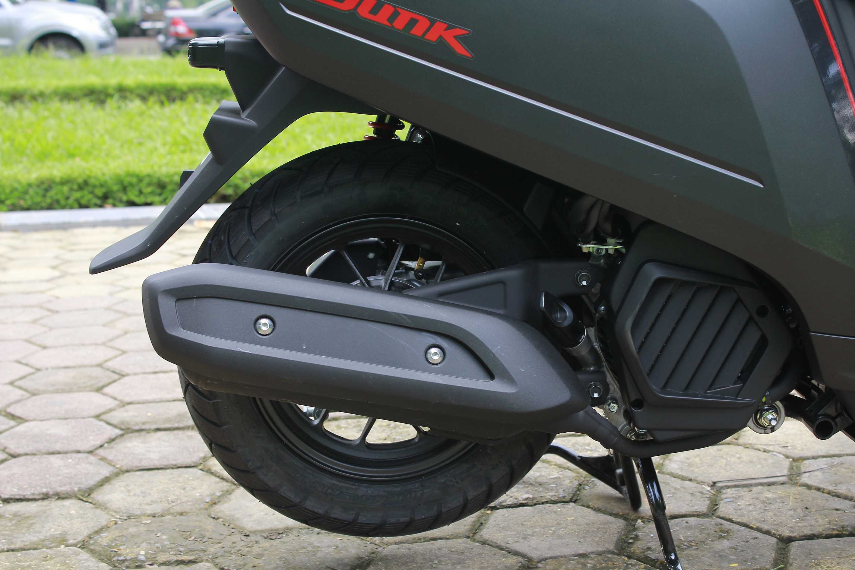 Xe++ - Cận cảnh mini-scooter Honda Dunk 50cc giá bán ngang ngửa SH  (Hình 12).