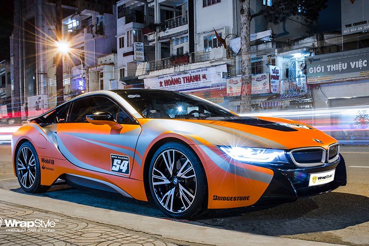 Xe++ - Siêu xe BMW i8 tiền tỷ, biển khủng 'đổi màu' tại Sóc Trăng