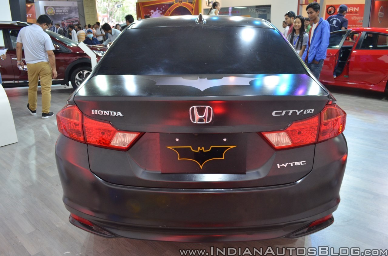 Xe++ - Honda City 2017 độ lạ lẫm với phong cách người dơi Batman  (Hình 5).