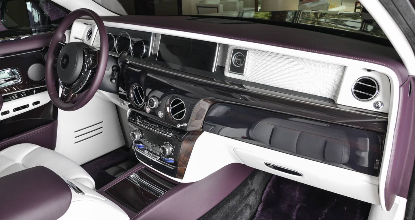 Xe++ - Cận cảnh chi tiết sedan siêu sang Rolls-Royce Phantom VIII tại Dubai (Hình 10).