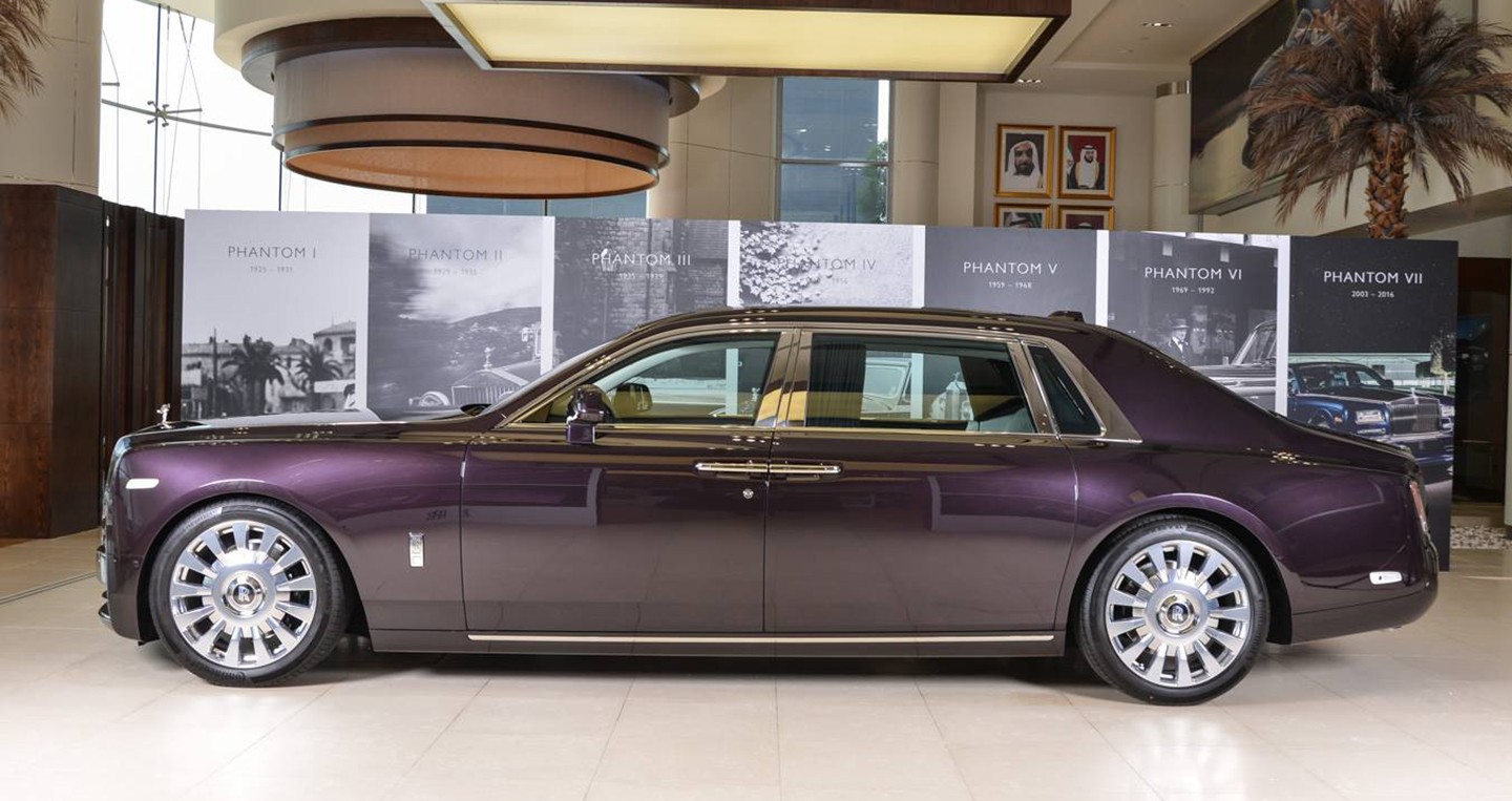 Xe++ - Cận cảnh chi tiết sedan siêu sang Rolls-Royce Phantom VIII tại Dubai (Hình 2).