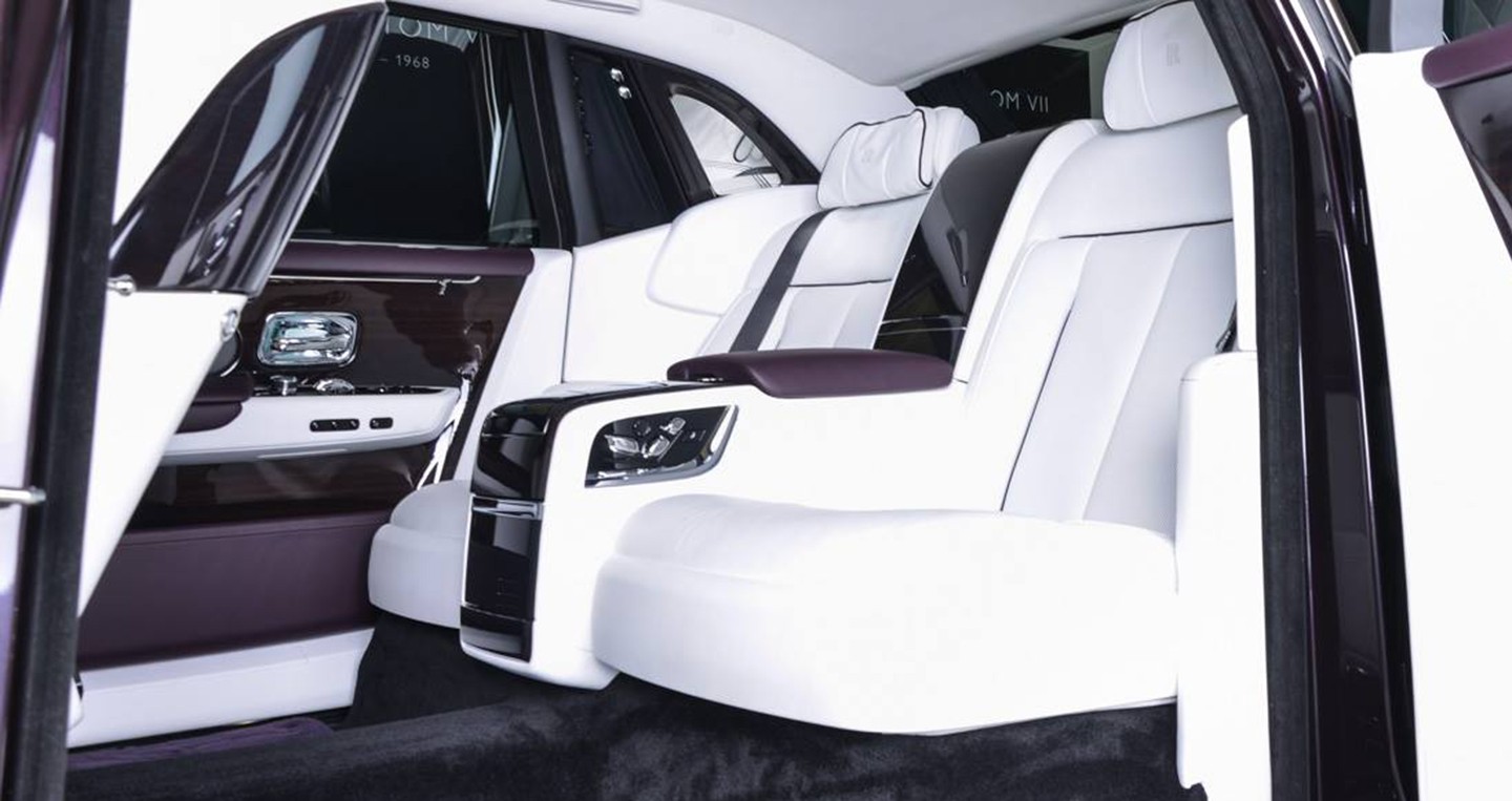 Xe++ - Cận cảnh chi tiết sedan siêu sang Rolls-Royce Phantom VIII tại Dubai (Hình 9).