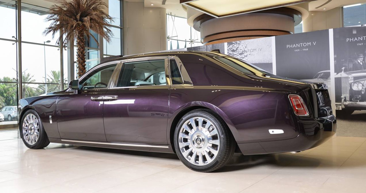 Xe++ - Cận cảnh chi tiết sedan siêu sang Rolls-Royce Phantom VIII tại Dubai (Hình 3).