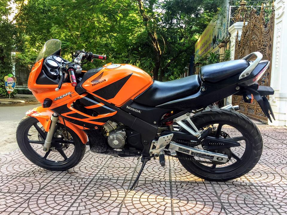 Xe++ - Hàng hiếm Honda CBR 125R đời 2008 giá hàng trăm triệu đồng