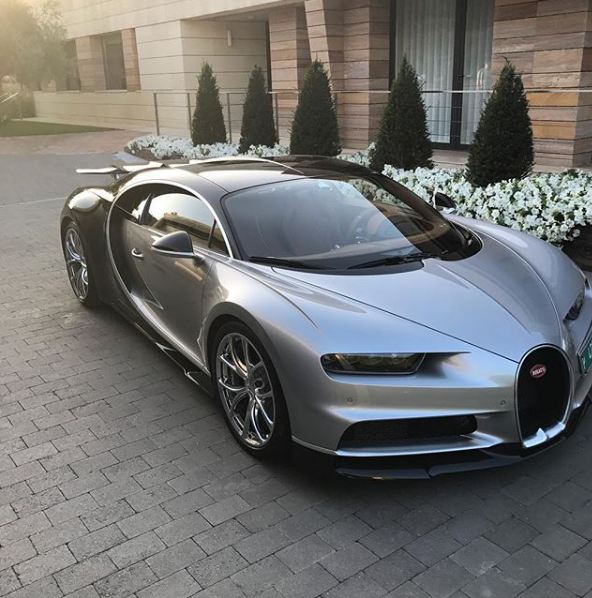 Xe++ - Cristiano Ronaldo “tậu” siêu xe thể thao Bugatti Chiron mới  (Hình 2).