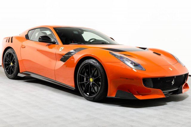 Xe++ - Ferrari F12tdf màu đỏ cam cực hiếm giá 32 tỷ đồng