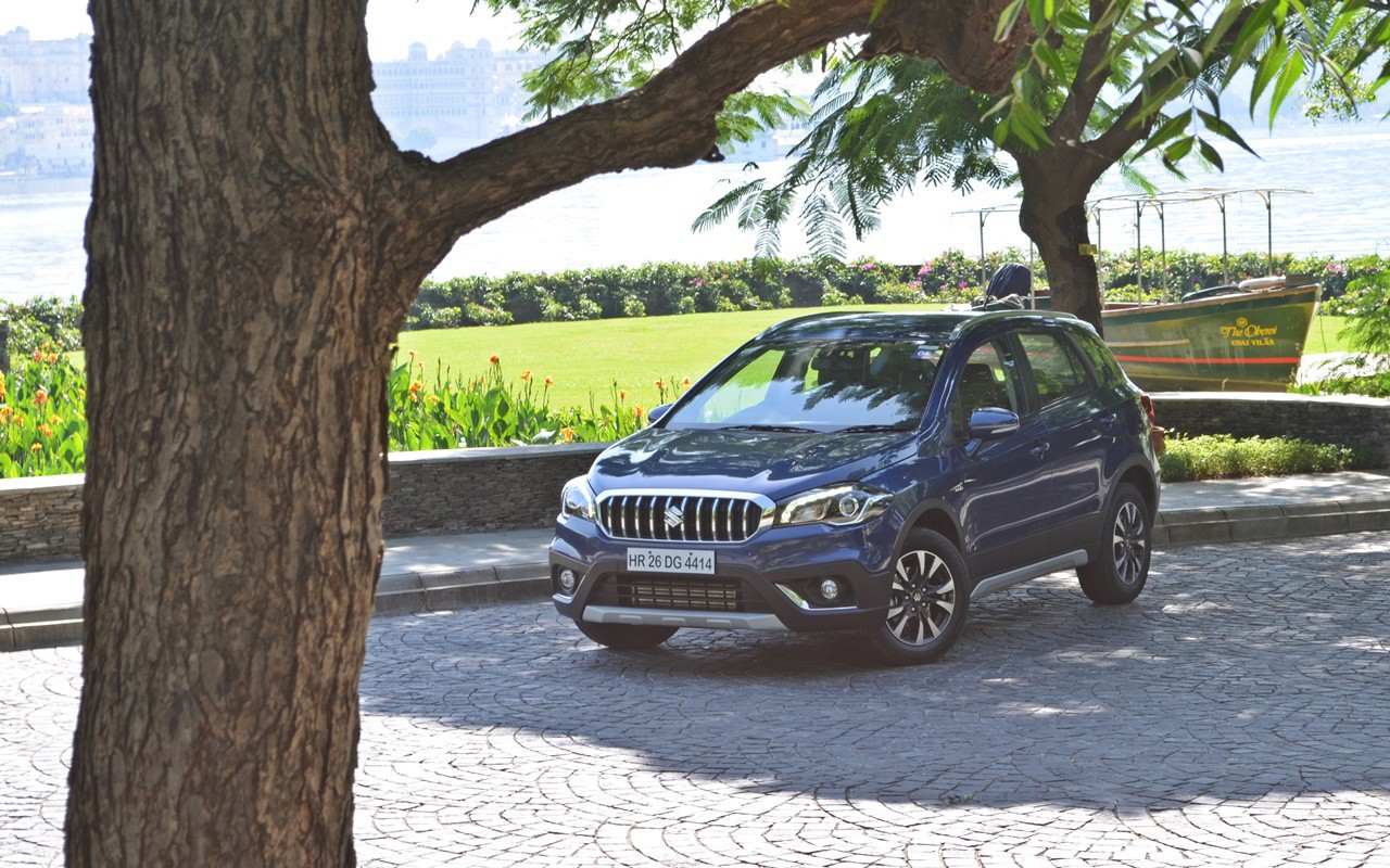 Xe++ - Suzuki S-Cross facelift 2017, xe cỡ nhỏ giá rẻ tiết kiệm xăng  (Hình 9).