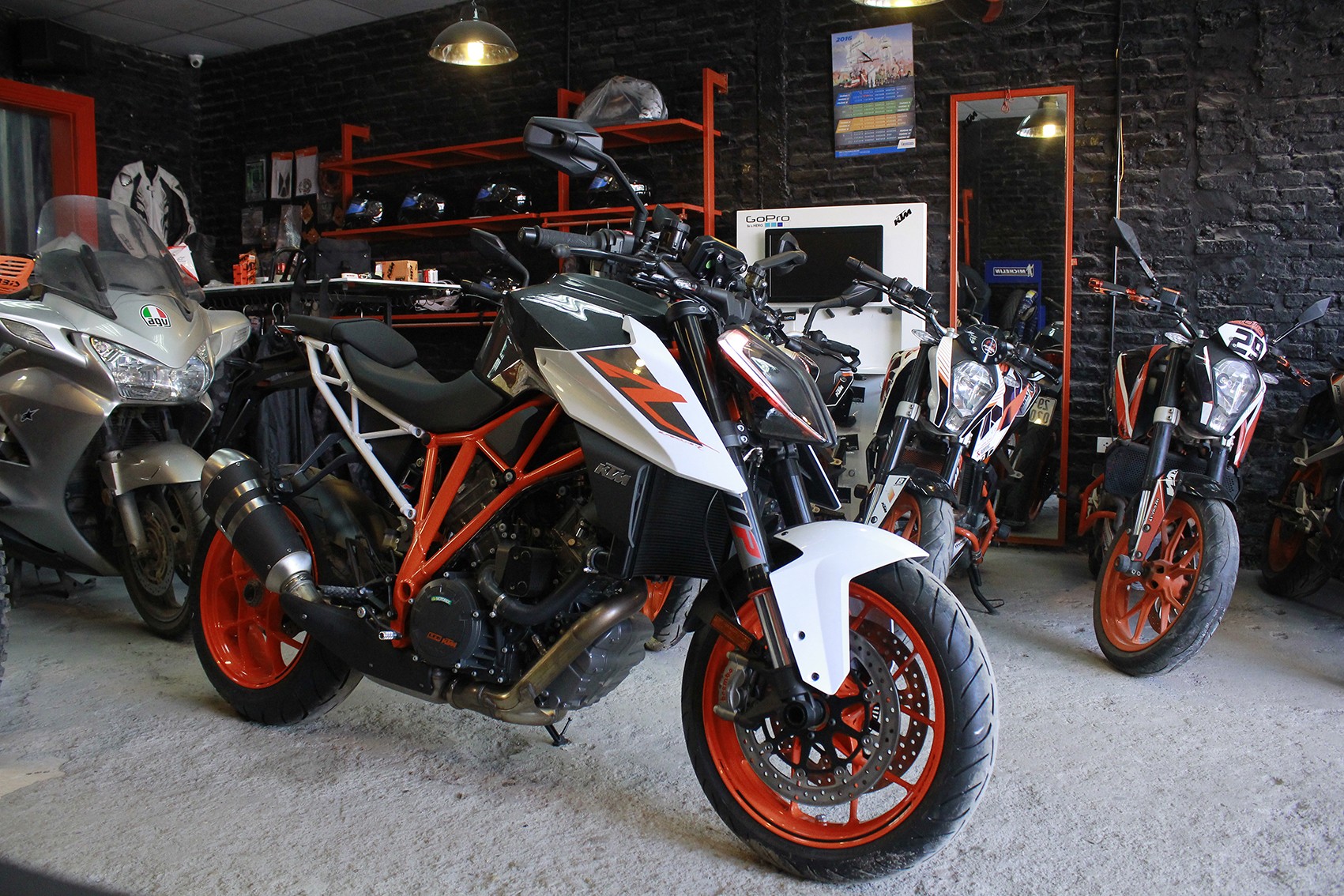 Xe++ - KTM 1290 Super Duke R 2017 có xứng với giá tiền 638 triệu đồng?