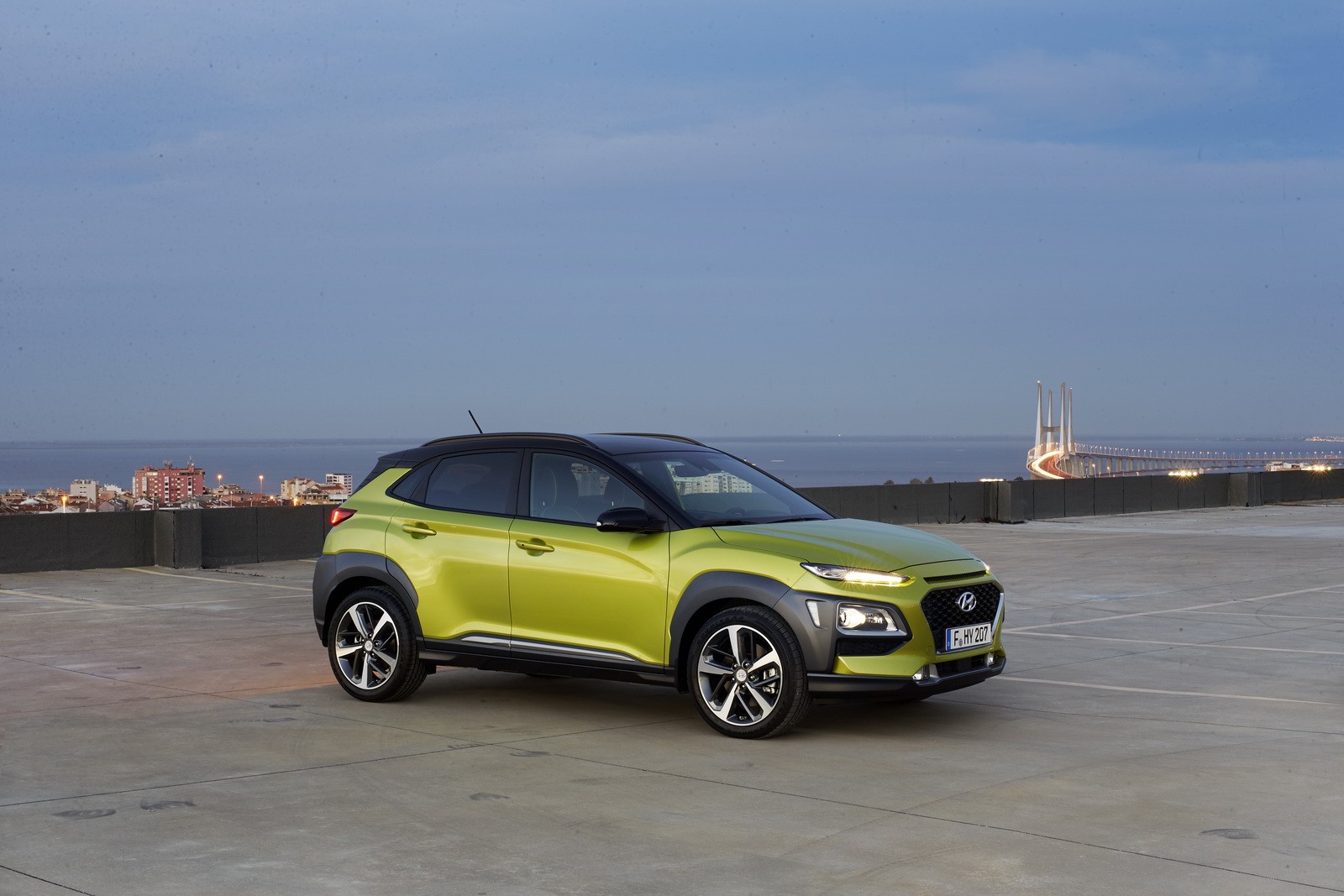 Xe++ - Hyundai Kona đã sẵn sàng 'hạ cánh' tại Anh, giá từ 489,1 triệu đồng