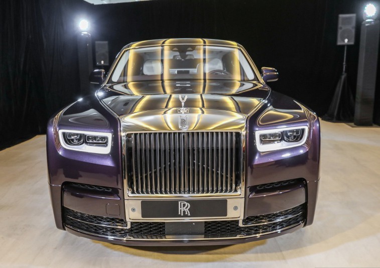 Xe++ - Chiếc xe siêu sang Rolls-Royce Phantom 2018 'đặt chân' tới Malaysia (Hình 3).