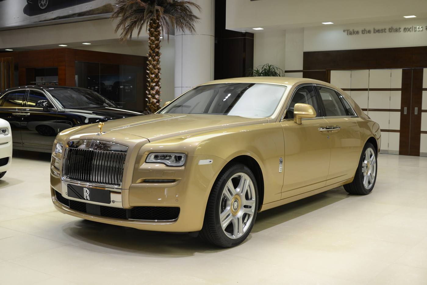 Xe++ - Cận cảnh Rolls-Royce Ghost “Oasis Edition” phiên bản đặc biệt (Hình 2).