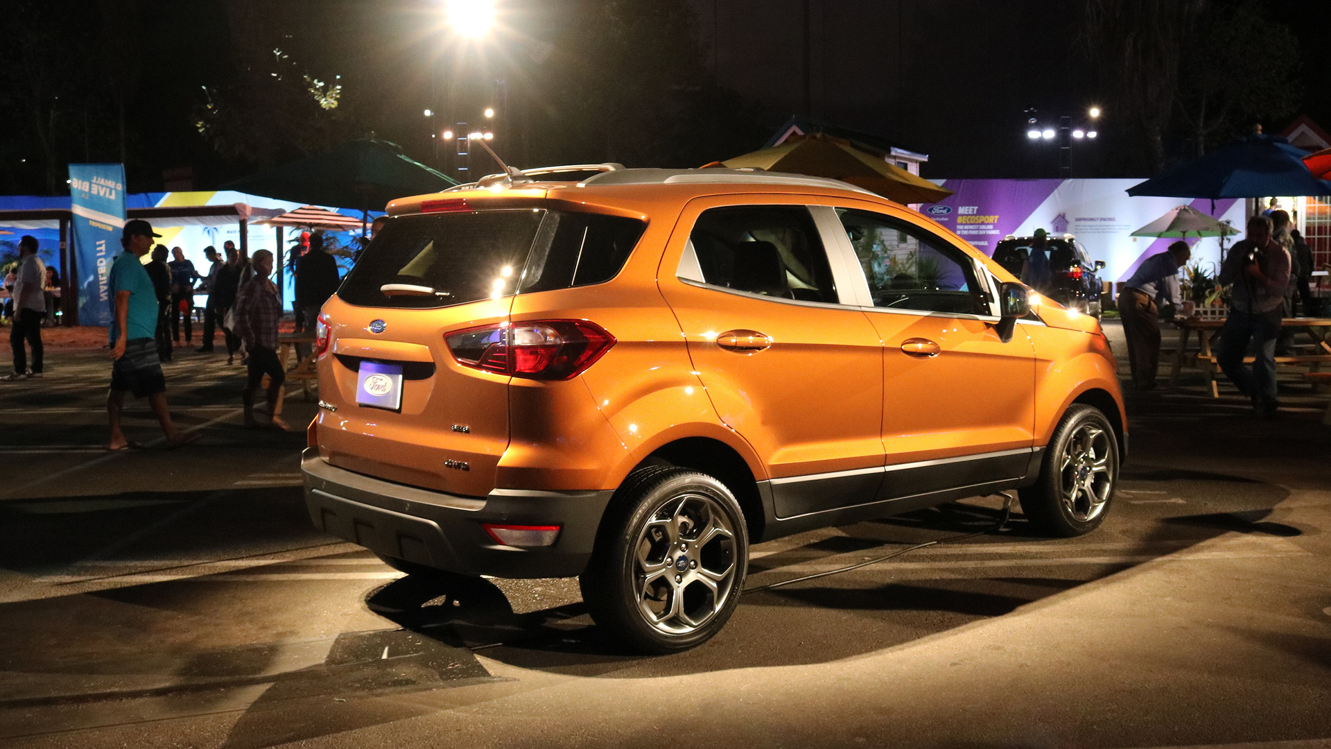 Xe++ - Ford Ecosport 2018 có giá bán cao ngất ngưởng 30.555 USD (Hình 3).