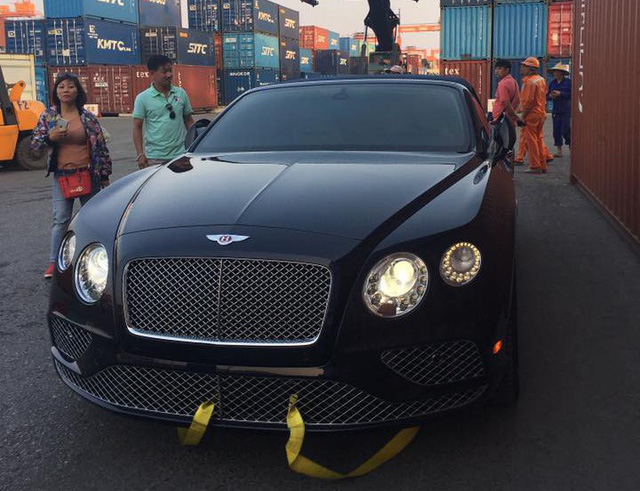 Xe++ - Bentley Continental GT V8 S mui trần đầu tiên cập bến tại Việt Nam