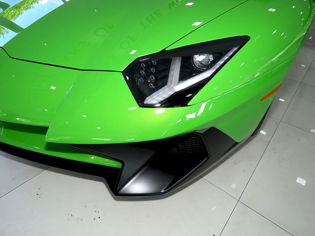 Xe++ - Lamborghini Aventador màu xanh cốm Verde Mantis độc nhất thế giới (Hình 5).