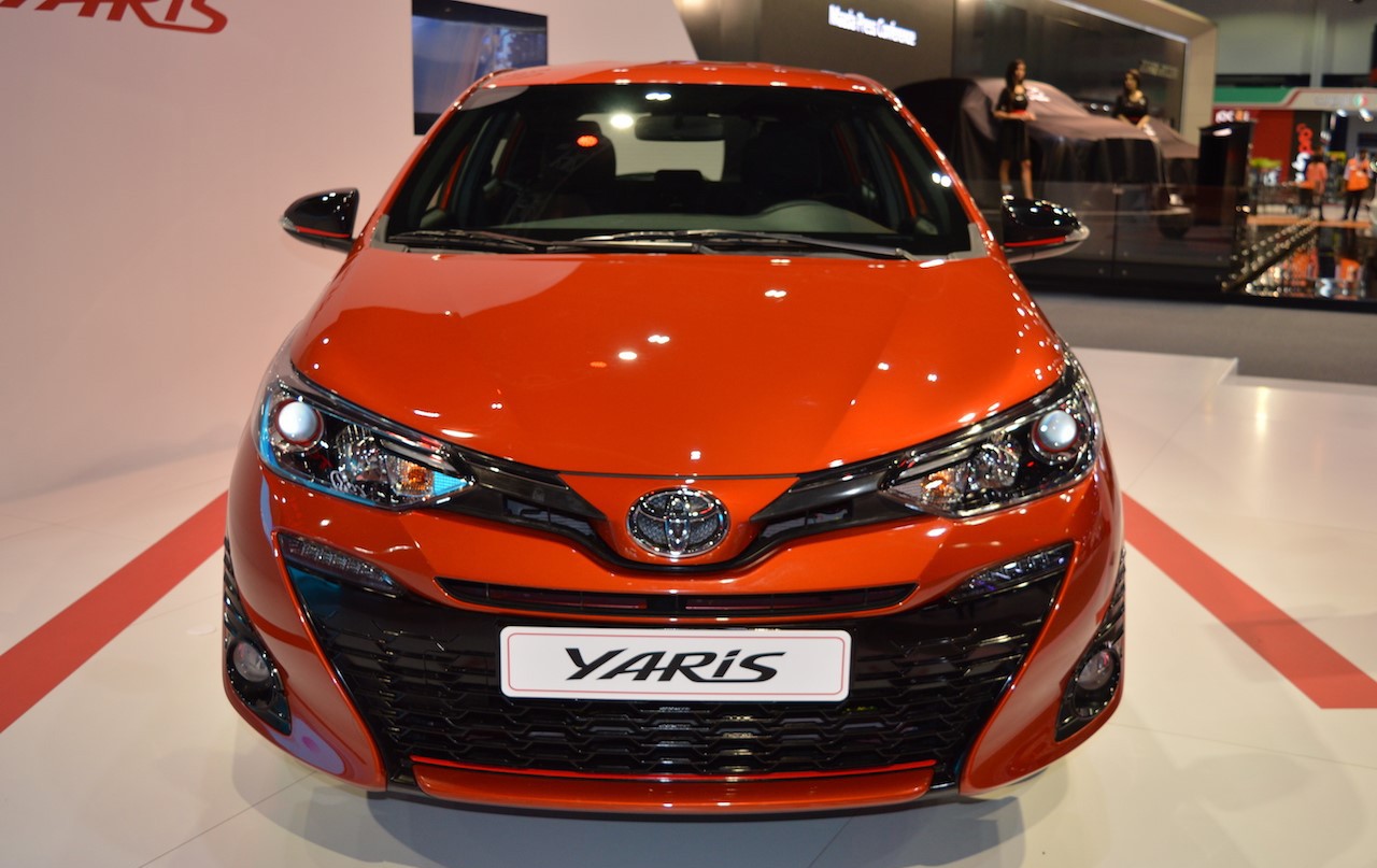 Xe++ - Xe giá rẻ Toyota Yaris 2018 đặt 'chân' tới UAE (Hình 2).