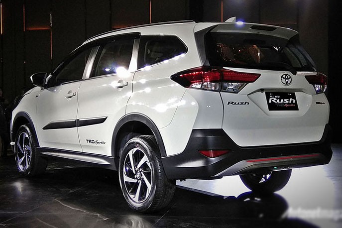 Xe++ - SUV cỡ nhỏ Toyota Rush 2018 ra mắt, có về Việt Nam? (Hình 3).