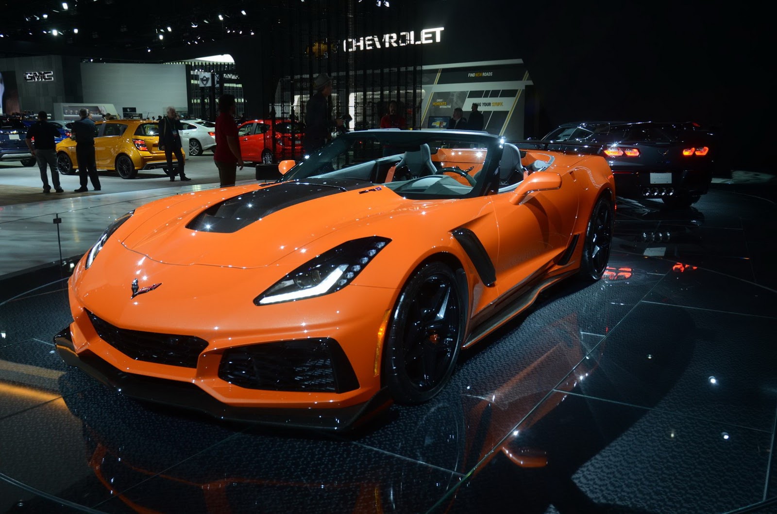 Xe++ - “Mãnh thú” Chevrolet Corvette ZR1 2019 có giá từ 2,7 tỷ đồng (Hình 6).