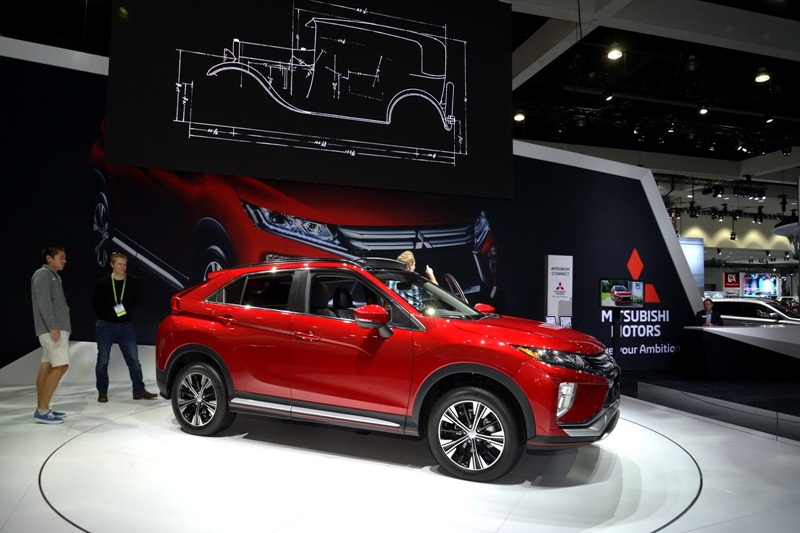 Xe++ - Mitsubishi Eclipse Cross thách thức Mazda CX-5, giá 526 triệu đồng (Hình 6).