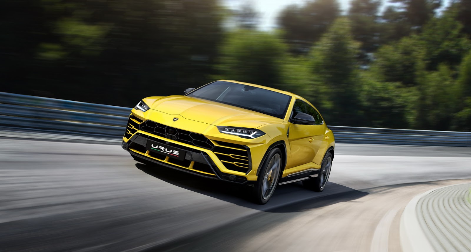 Xe++ - SUV Lamborghini Urus ra mắt, mạnh 641 mã lực, giá 4,6 tỷ đồng (Hình 2).