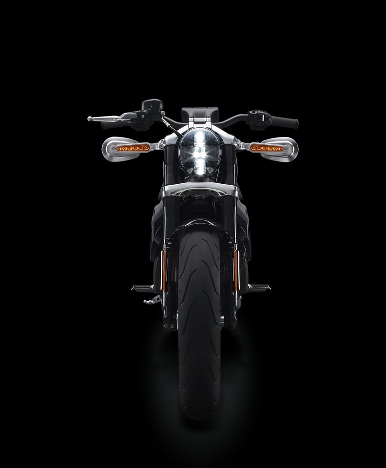 Xe++ - Emflux Model 1 - môtô chạy điện “nhái” Harley-Davidson Livewire (Hình 3).