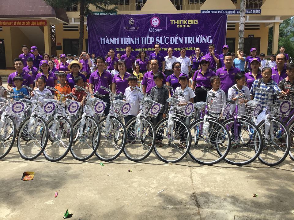 Cần biết - Vui Trung thu, hàng trăm xe đạp, phòng học, bếp ăn mới đến với trẻ em nghèo tỉnh Yên Bái