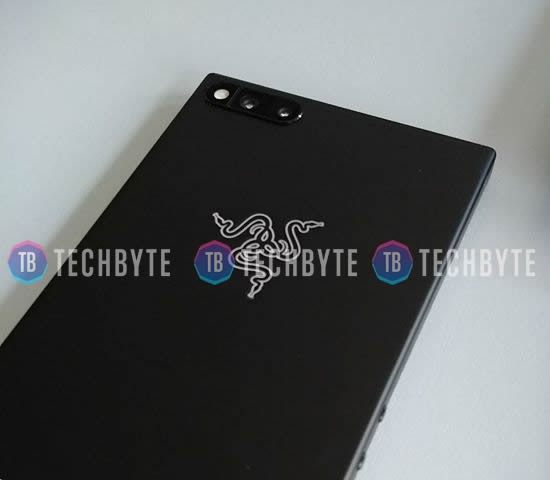 Sản phẩm - Lộ ảnh mặt lưng chiếc smartphone bí ẩn của Razer